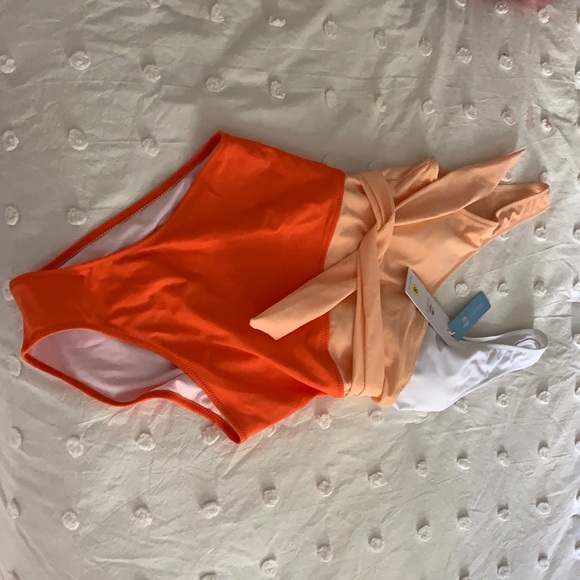 Other - Cupshe color block swimsuit